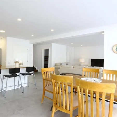 Marina Parque 211-cleverdetails, Located In The Marina, Private Pool Apartment